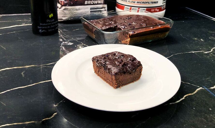 Receta Poke cake proteico de Chocolate Vitobest®.